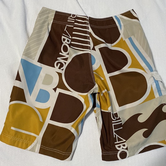 Billabong board shorts 34 inch waist - Picture 4 of 4